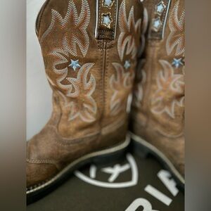 ariat western boots
